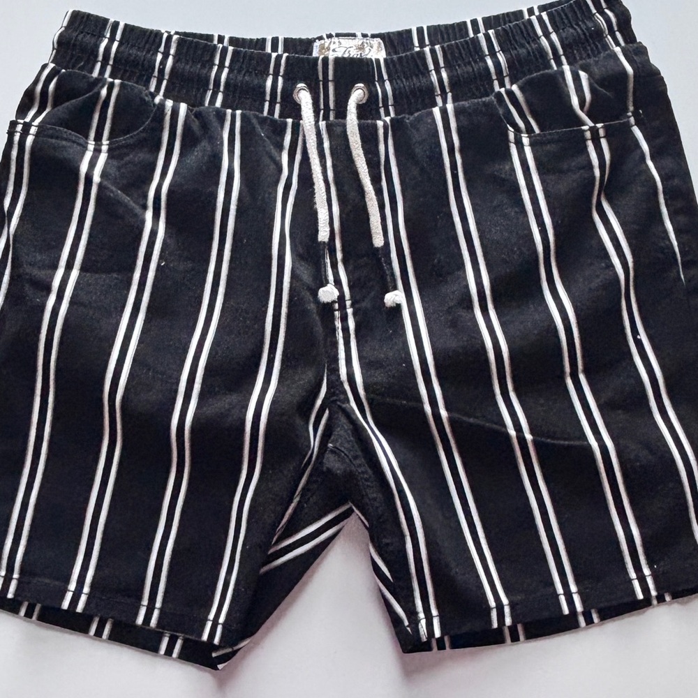 FRESH SHORTS - Picture 3 of 12